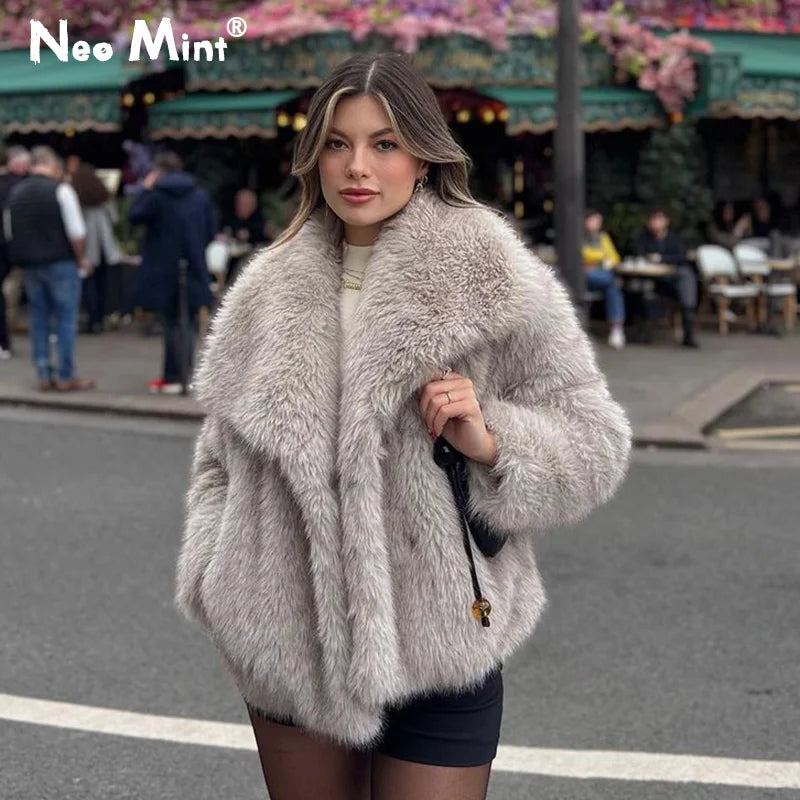 2024 Winter New Fashion Gradient Fluffy Fur Coat Women High Street